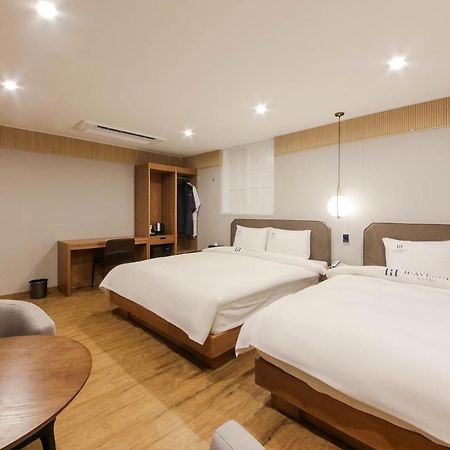 H Avenue Hotel In Gyeongju Exterior photo