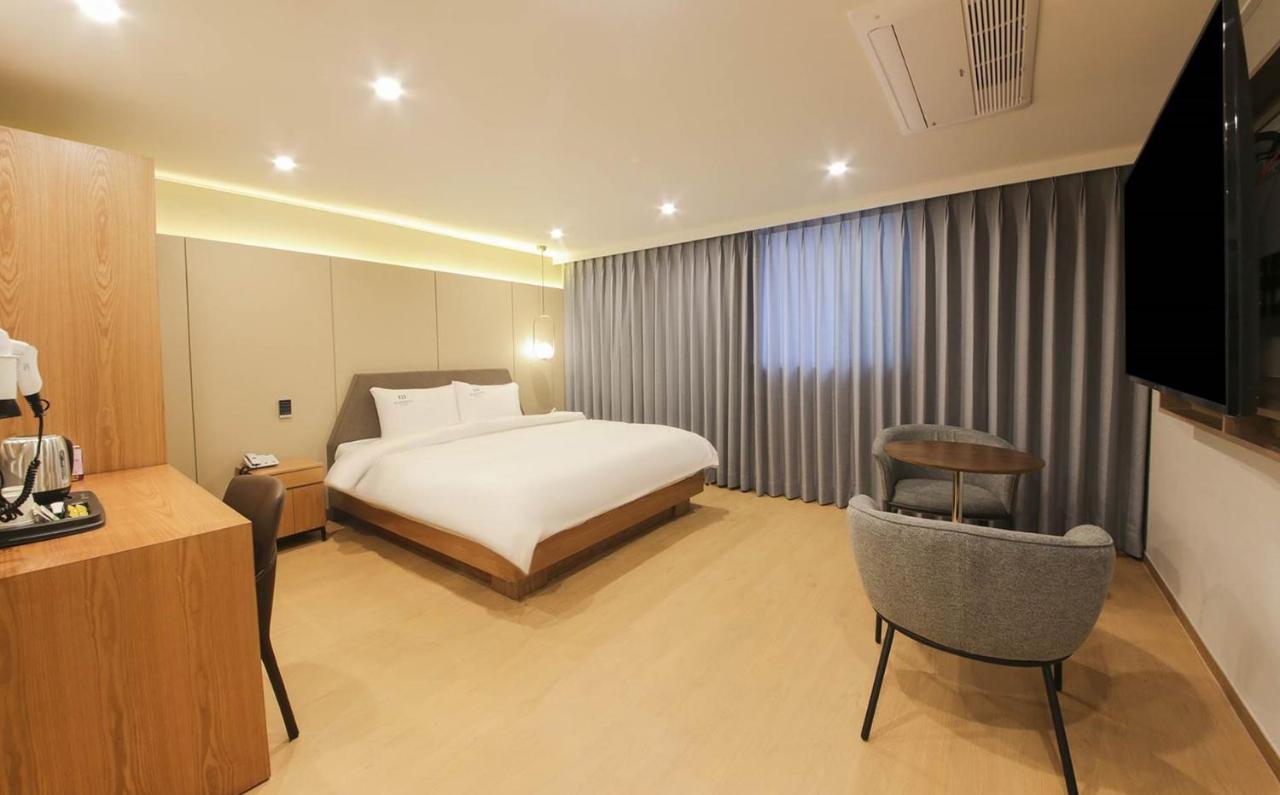 H Avenue Hotel In Gyeongju Exterior photo