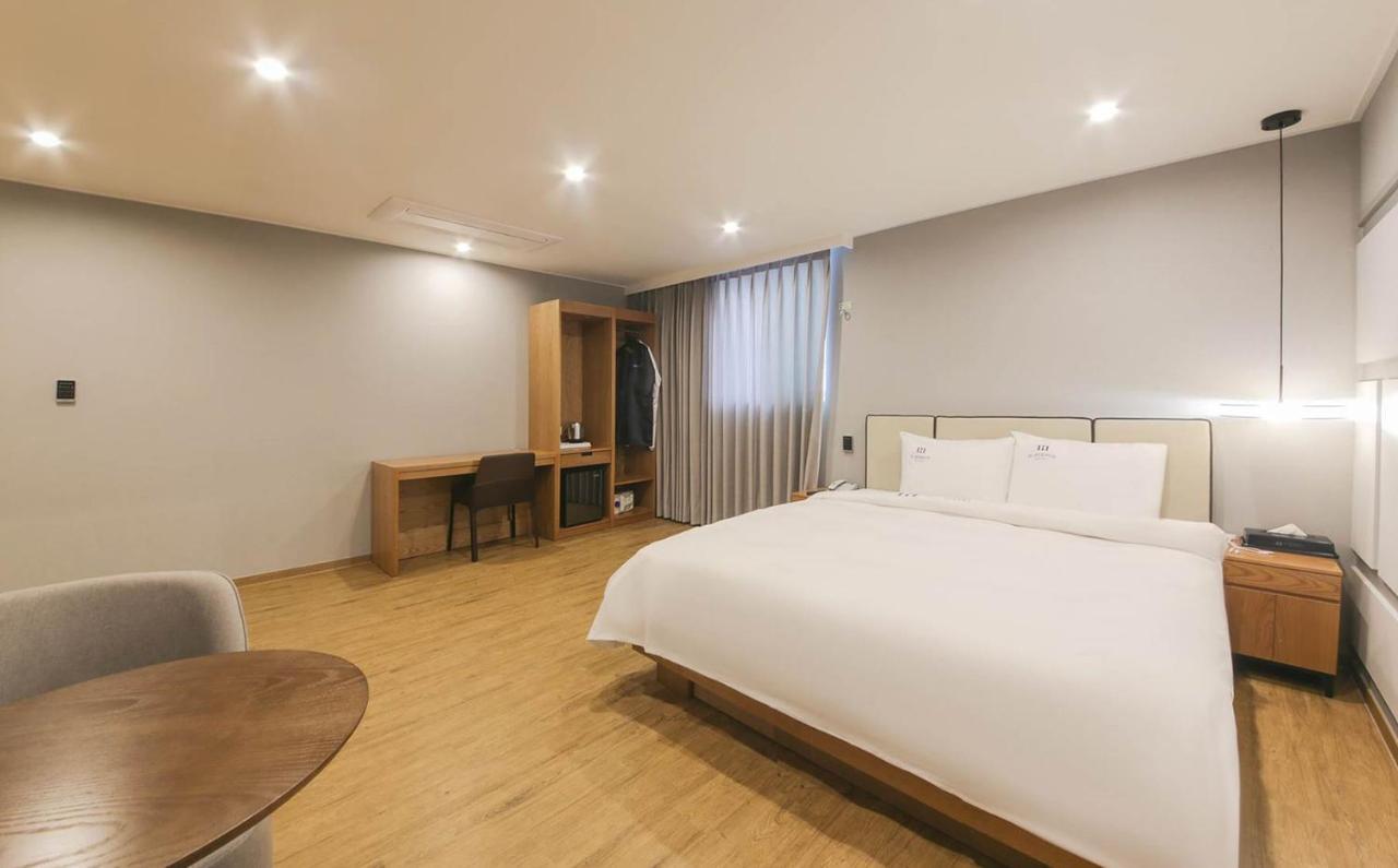 H Avenue Hotel In Gyeongju Exterior photo