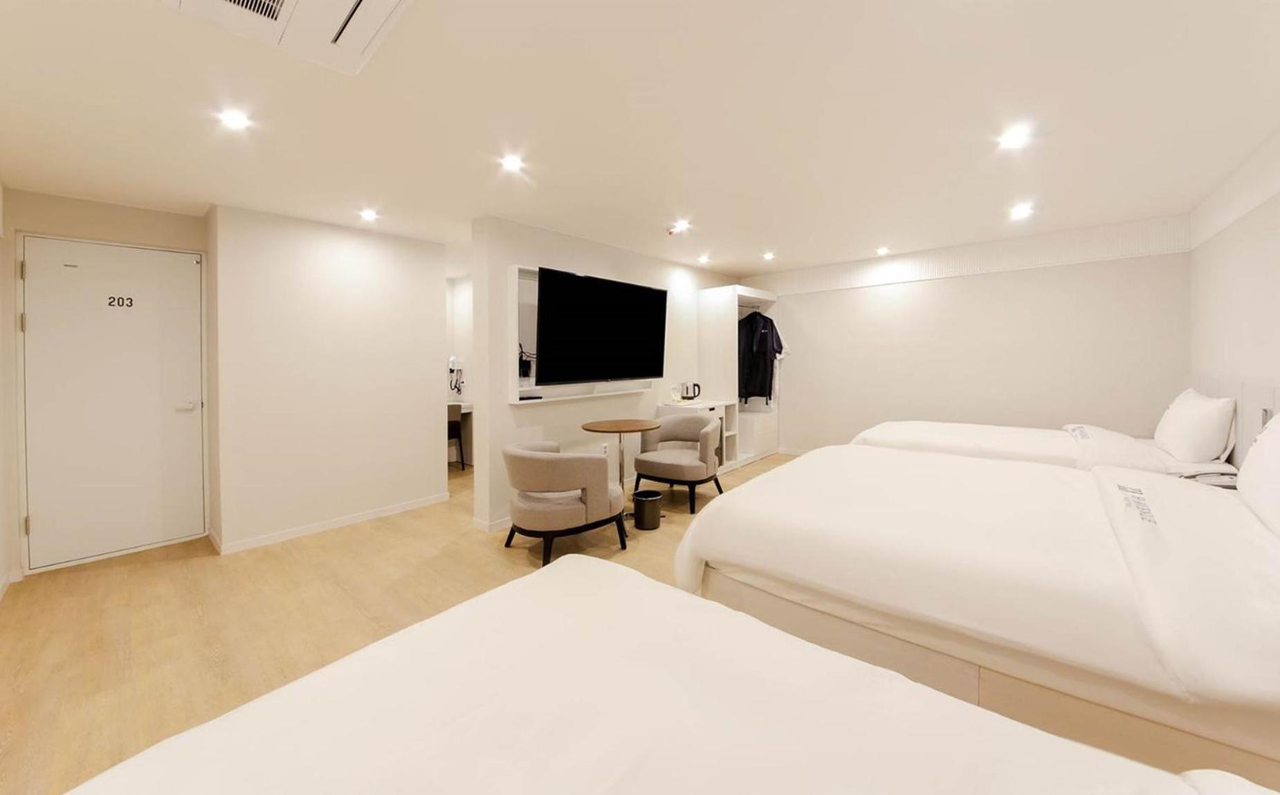 H Avenue Hotel In Gyeongju Exterior photo