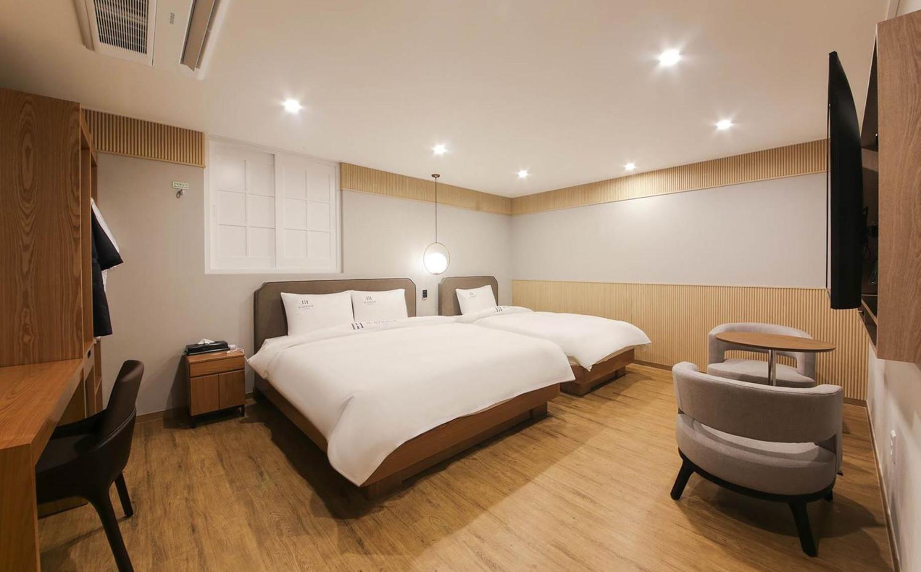 H Avenue Hotel In Gyeongju Exterior photo