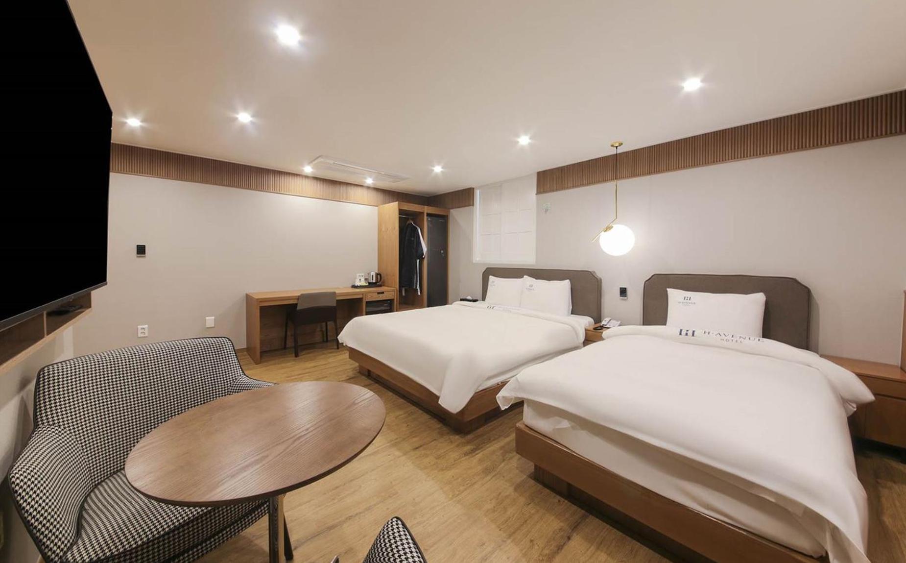 H Avenue Hotel In Gyeongju Exterior photo