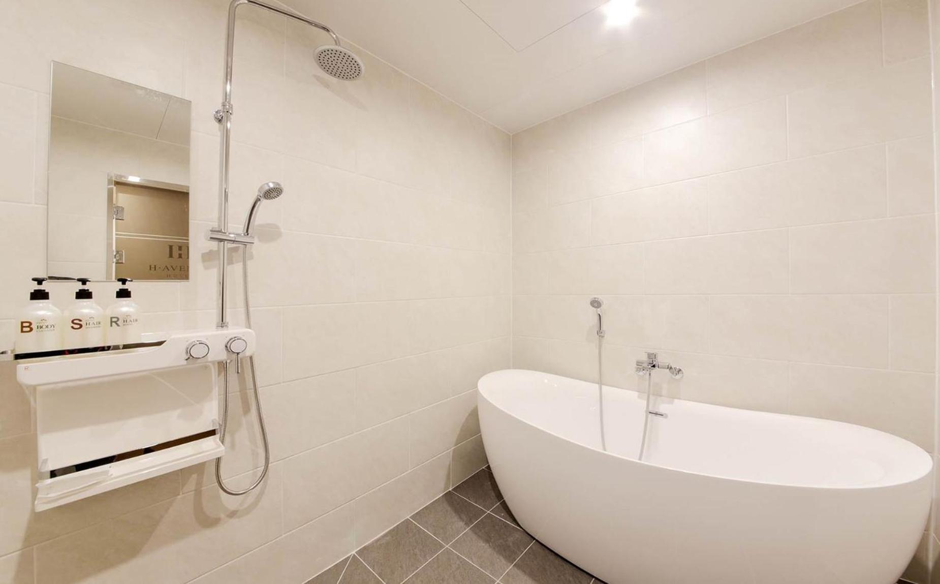 H Avenue Hotel In Gyeongju Exterior photo