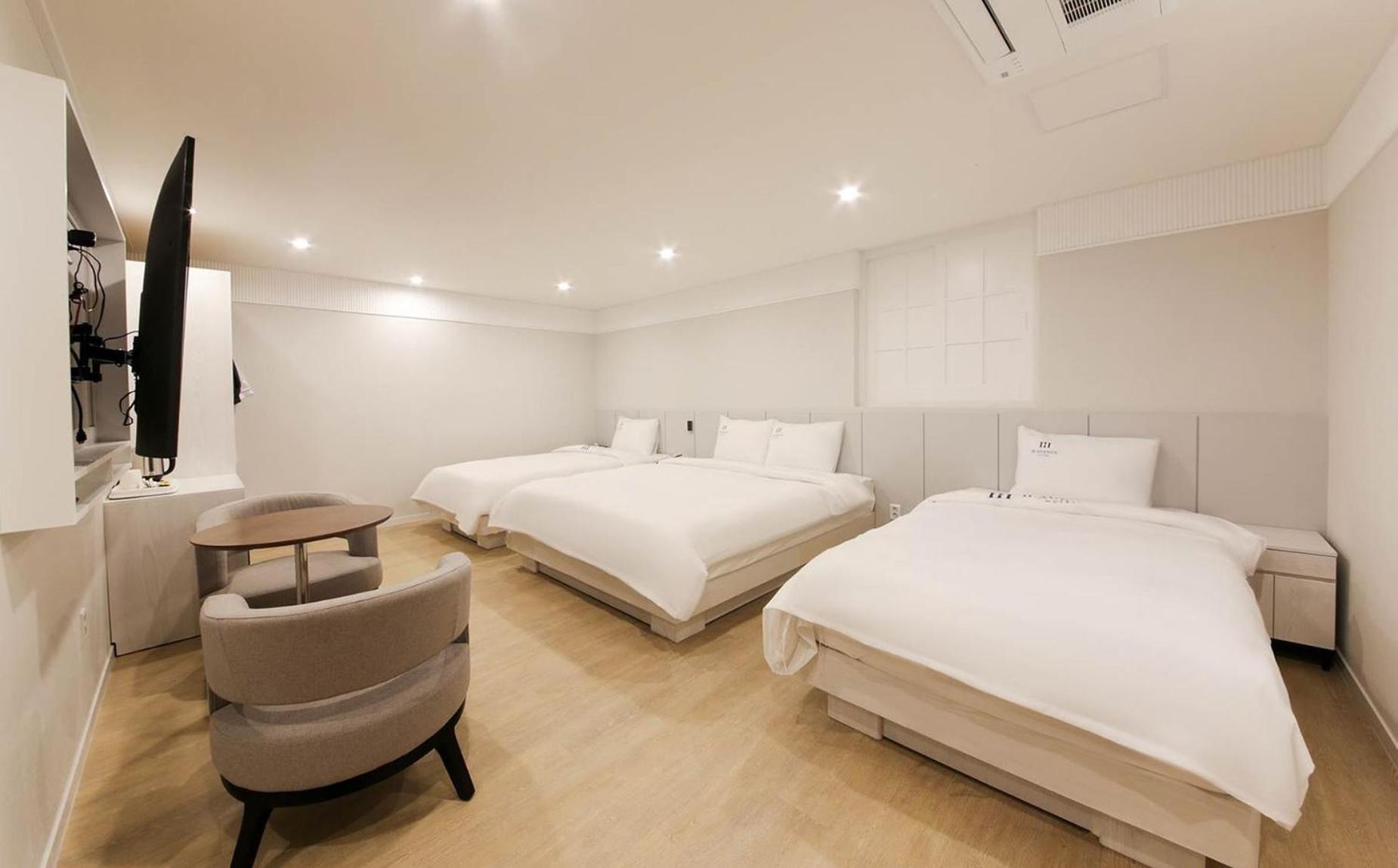 H Avenue Hotel In Gyeongju Exterior photo